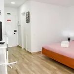 Sunny Pearl Apartment *