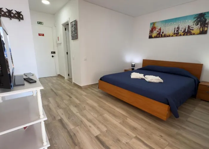 Sunny Pearl * Caniço